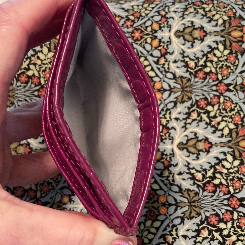 Coach Patent Embossed Card Case in Fuchsia, like new!🌸🩷🌸🩷 - Picture 3 of 6